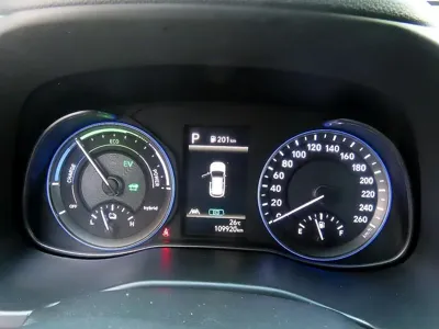 Hyundai Kona 2022, 109911 км, за 12307.09 USD - фото 9