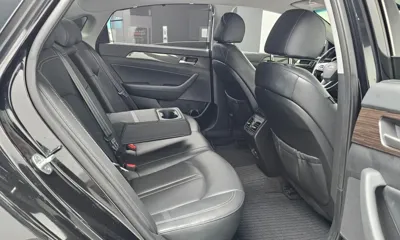 Hyundai Sonata 2018, 63447 км, за 9058.68 USD - фото 12