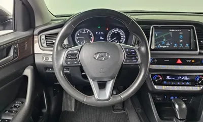 Hyundai Sonata 2018, 63447 км, за 9058.68 USD - фото 13