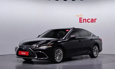 Lexus ES · 2022 год