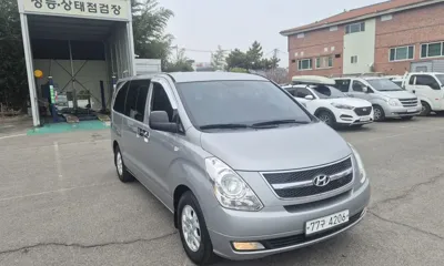 Hyundai Starex 2015, 84165 км, за 7111.89 USD