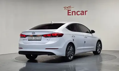 Hyundai Avante 2018, 99969 км, за 6341.82 USD