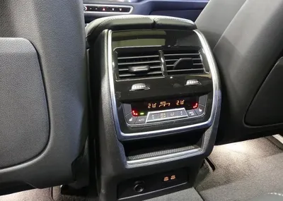 BMW X5 2026, 5000 км, за 99674.32 USD - фото 18