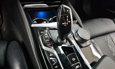 BMW 5-Series 2021, 84737 км, за 21596.43 USD - фото 9