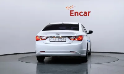 Hyundai Sonata 2012, 103623 км, за 3120.52 USD