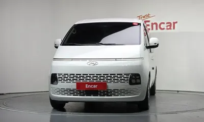 Hyundai Staria 2024, 90350 км, за 14375.74 USD
