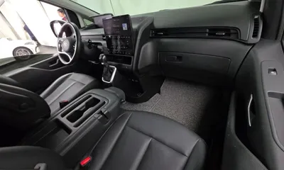 Hyundai Staria 2024, 90350 км, за 14375.74 USD - фото 7