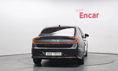 Hyundai Sonata 2020, 115607 км, за 11946.96 USD