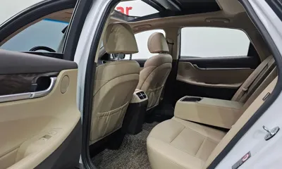 Hyundai Grandeur 2018, 155032 км, за 8855.19 USD - фото 11