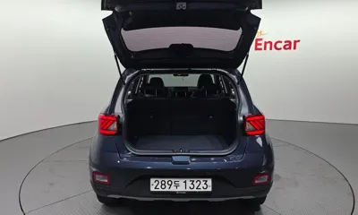 Hyundai Venue 2020, 67413 км, за 9801.32 USD - фото 20