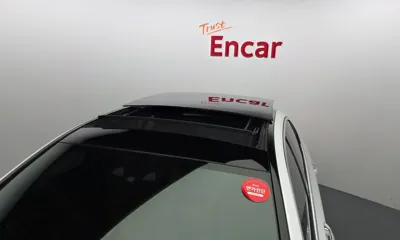 Mercedes-Benz E-Class 2021, 62999 км, за 28013.04 USD - фото 32