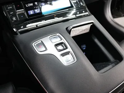 Hyundai Grandeur 2020, 89186 км, за 14188.12 USD