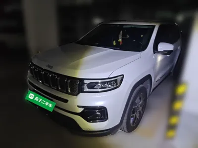 Jeep Grand Commander · 2022 год