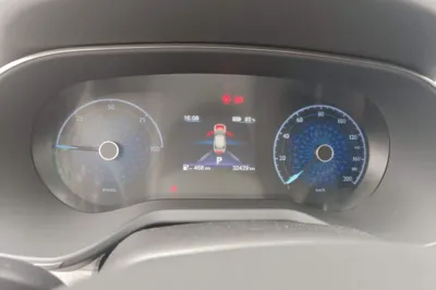 Hongqi E-QM5 2023, 32400 км, за 13519 USD - фото 9