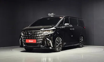 Toyota Alphard · 2024 год