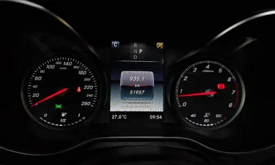 Mercedes-Benz C-Class 2018, 51957 км, за 11777.66 USD - фото 8