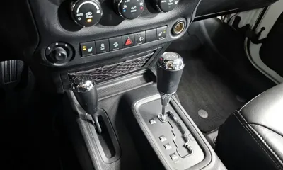 Jeep Wrangler 2017, 52188 км, за 22408.79 USD - фото 9