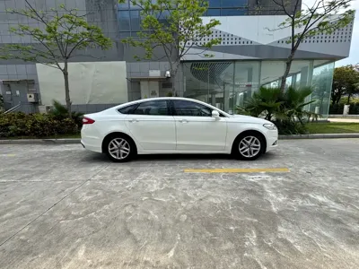 Ford Mondeo 2016, 120000 км, за 4818.58 USD