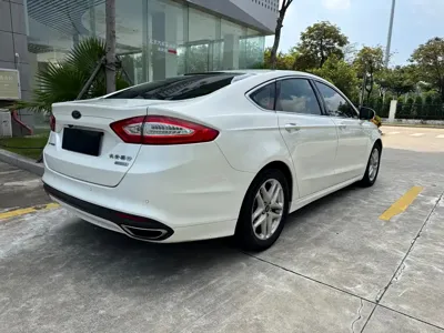 Ford Mondeo 2016, 120000 км, за 4818.58 USD