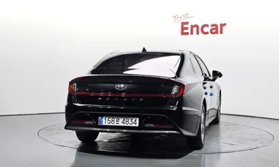 Hyundai Sonata 2022, 129841 км, за 8526.98 USD