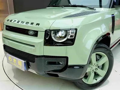 Land Rover Defender 2023, 17000 км, за 95348.36 USD - фото 24