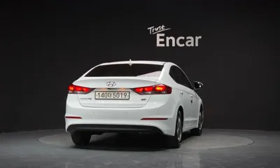 Hyundai Avante 2017, 64952 км, за 4551.67 USD