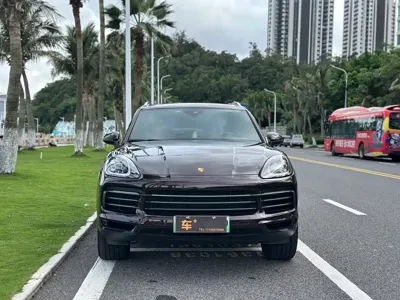 Porsche Cayenne Hybrid 2022, 59000 км, за 55777.36 USD