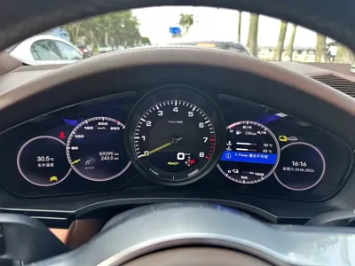 Porsche Cayenne Hybrid 2022, 59000 км, за 55695.48 USD - фото 20