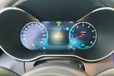 Mercedes-Benz C-Class 2021, 83600 км, за 20254 USD - фото 26