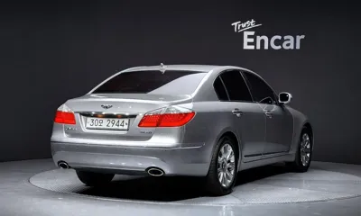 Hyundai Genesis 2008, 211399 км, за 1904.89 USD