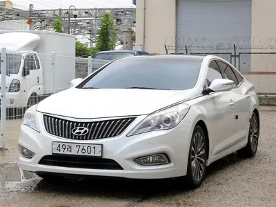 Hyundai Grandeur 2014, 166000 км, за 3708.04 USD