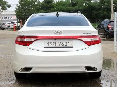 Hyundai Grandeur 2014, 166000 км, за 3708.04 USD
