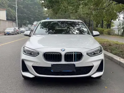 BMW 1 Series 2020, 76000 км, за 9784.98 USD