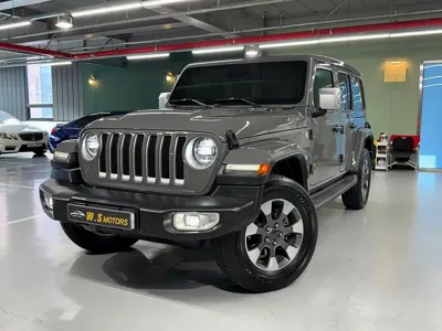Jeep Wrangler · 2023 год