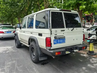 Toyota Land Cruiser 2025, 24800 км, за 93851.56 USD