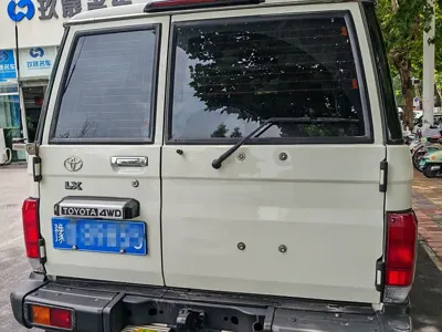 Toyota Land Cruiser 2025, 24800 км, за 93851.56 USD