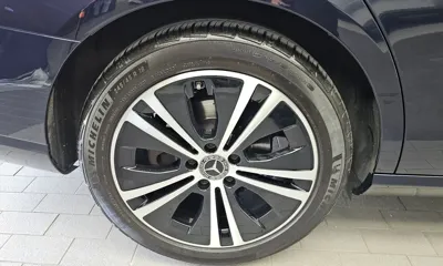 Mercedes-Benz E-Class 2022, 27645 км, за 22736.17 USD