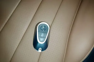 Mercedes-Benz E-Class 2025, 8400 км, за 58252 USD - фото 28