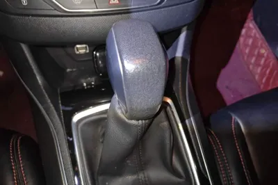 Peugeot 408 2014, 192900 км, за 3267 USD