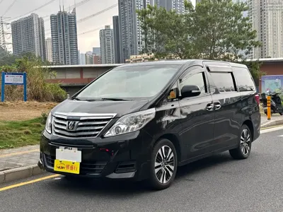 Toyota Alphard · 2015 год