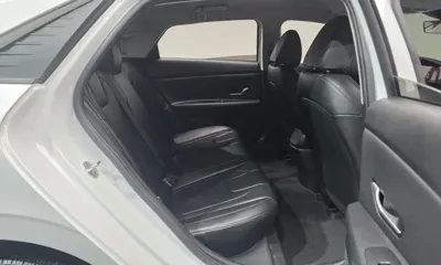 Hyundai Avante 2022, 66039 км, за 11074.92 USD - фото 12