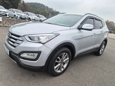 Hyundai Santafe 2014, 144036 км, за 6446.57 USD
