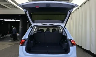 Volkswagen Tiguan 2023, 44123 км, за 21152.84 USD - фото 20