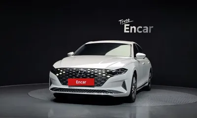 Hyundai Grandeur 2022, 72491 км, за 17795.91 USD