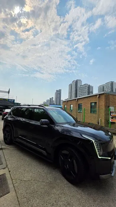 Kia EV9 2024, 60000 км, за 46154.83 USD