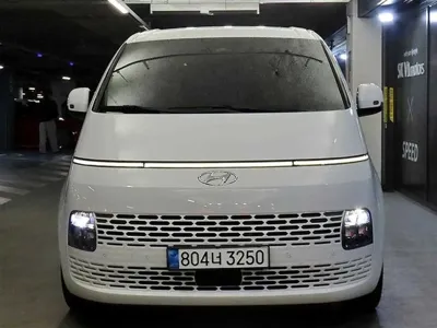 Hyundai Staria 2023, 64005 км, за 19495.54 USD
