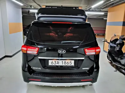 Kia Canival 2015, 240618 км, за 5612.45 USD