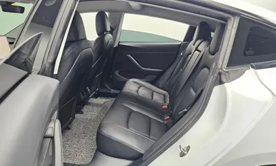 Tesla Model 3 2022, 57902 км, за 23387.63 USD - фото 11