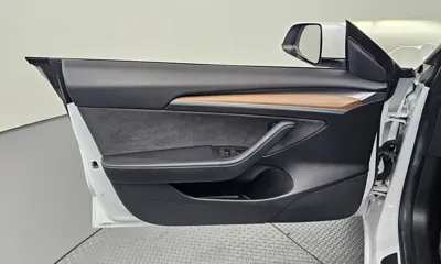 Tesla Model 3 2022, 57902 км, за 23387.63 USD - фото 24