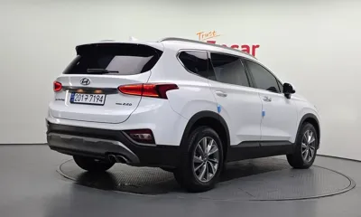 Hyundai Santafe 2019, 100236 км, за 16738.87 USD